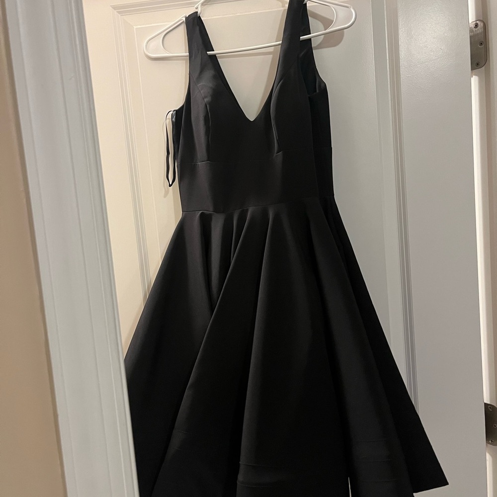 Elegant Black Sleeveless Dress